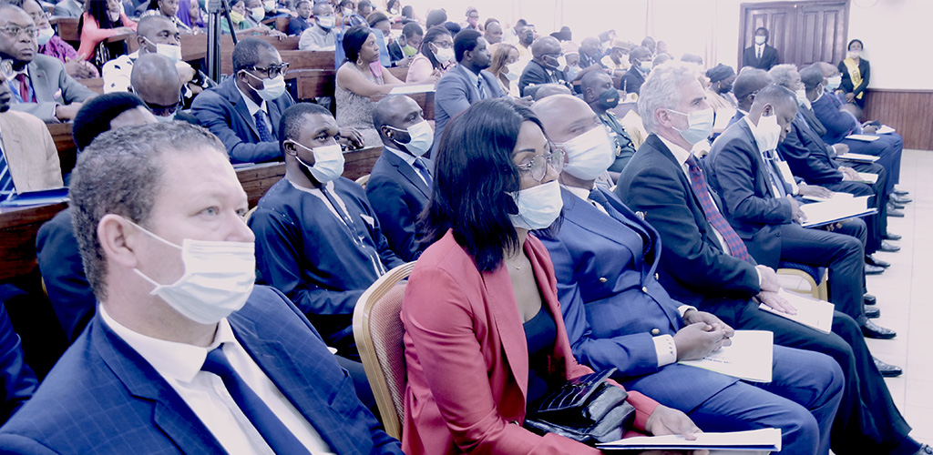 Une vue des participants à la Conférence-débat organisée par le CTTN à l’IRIC, 14 Janvier 2021
