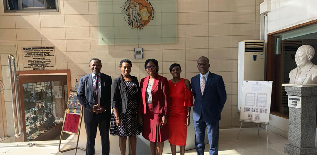 M. MOUDOUROU, SE/OPEN et Me Louisa SONGWE /ARESP à la Fondation MUNA, 14 Novembre 2020